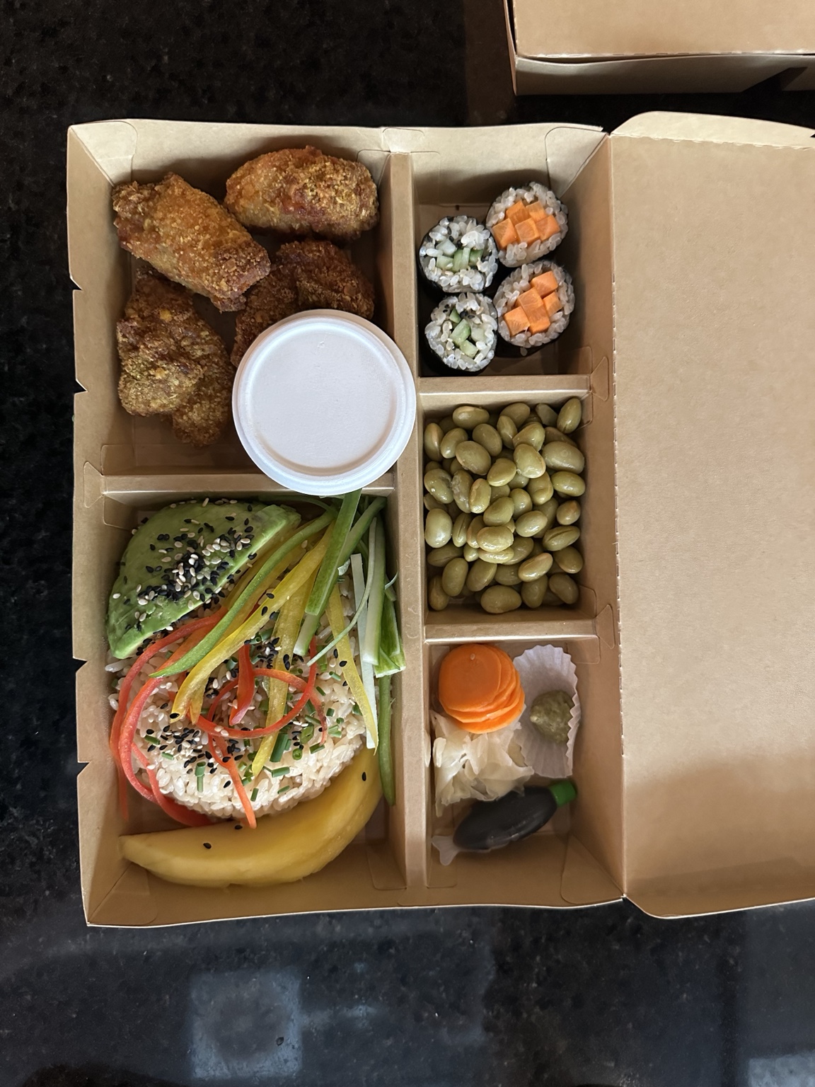 Crispy Swiss Chicken Bento von SUSHIRAMA